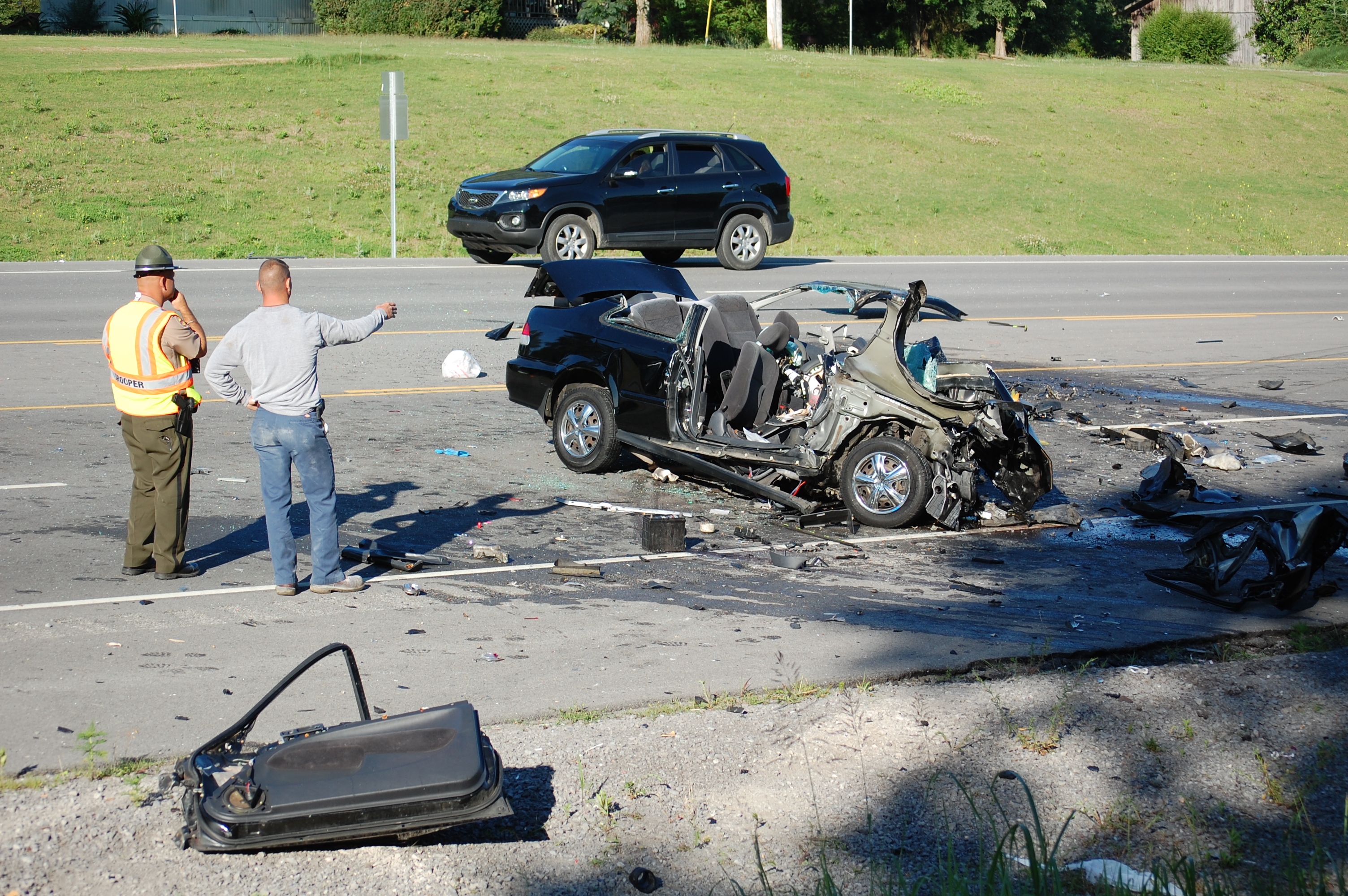Tullahoma Man Dies In 3-Vehicle Crash