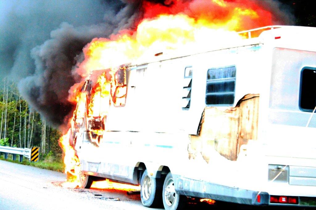 Motorhome Burns On I-24