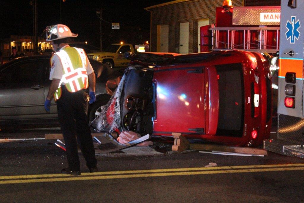 Two People Injured In Thursday Crash In Manchester