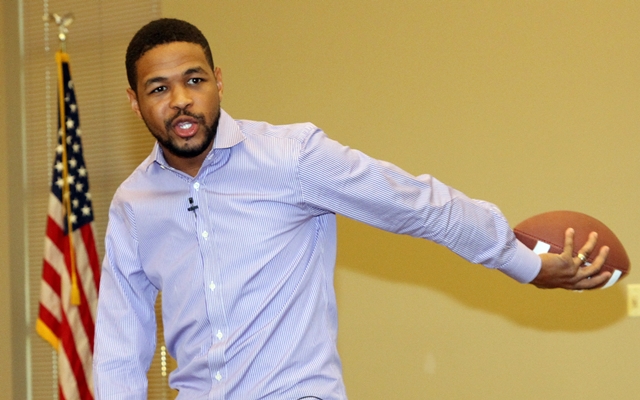 Inky Johnson Delivers Powerful Message At Motlow College