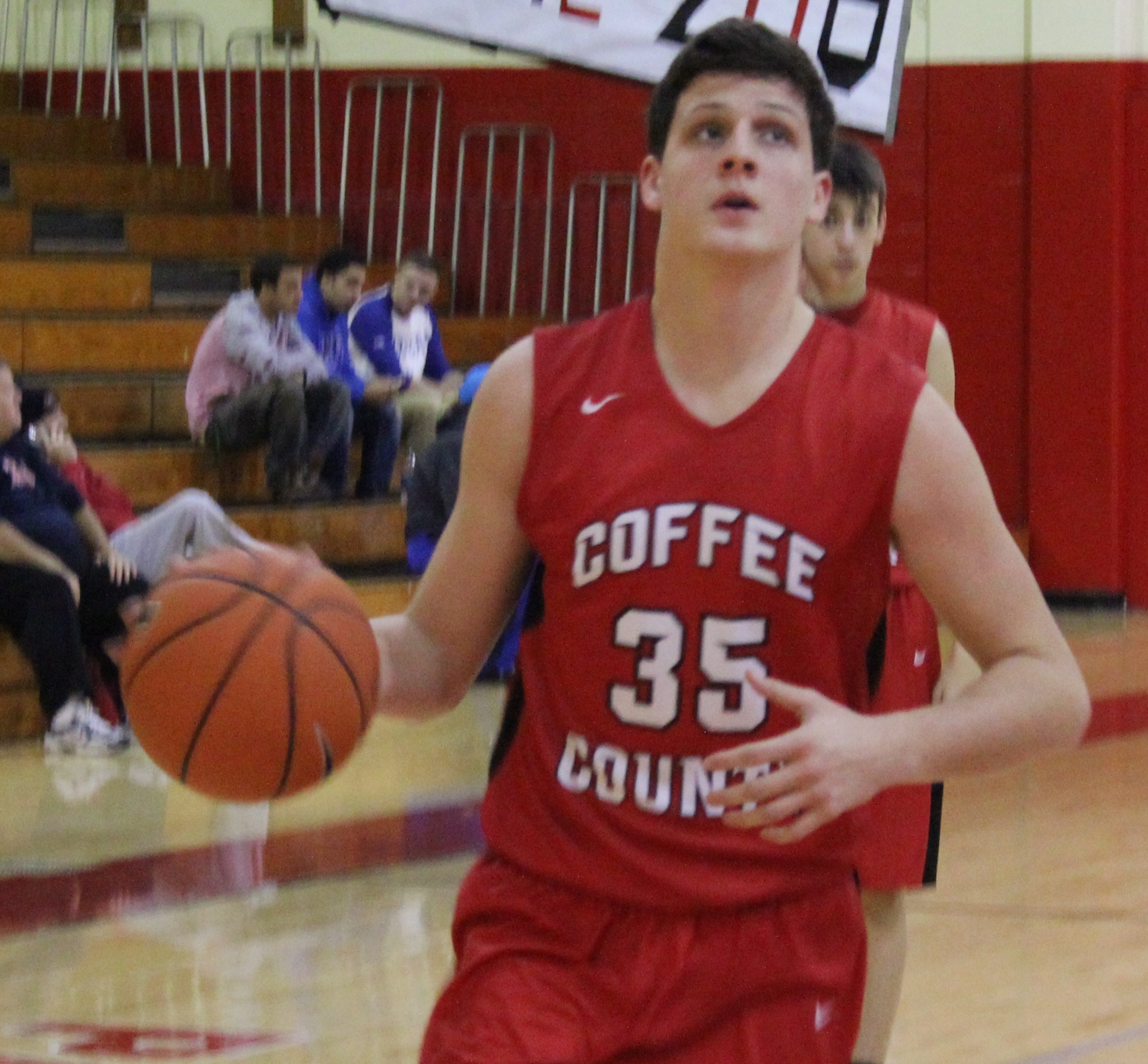 CHS Basketball Splits Doubleheader with Columbia