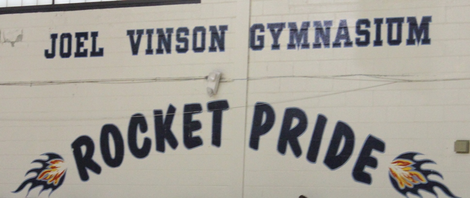 Westwood 6th Grade Lady Rocket Basketball Team Stops Community