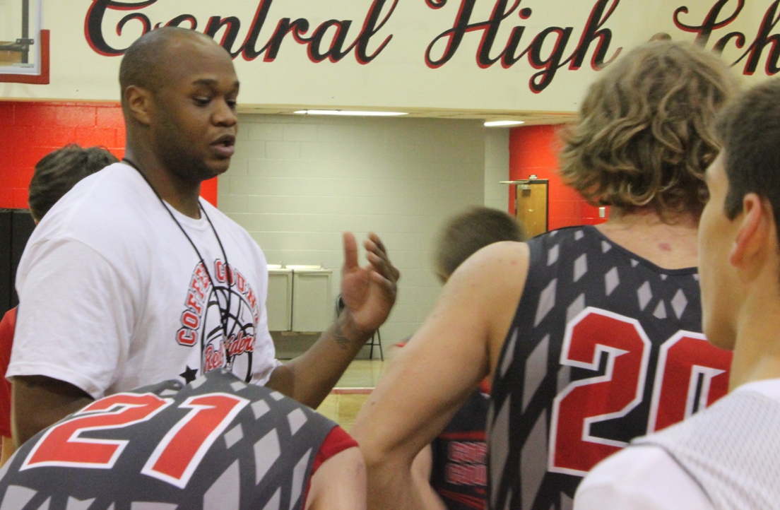 Coffee County Basketball Sweeps 3 Games on Friday at Oakland