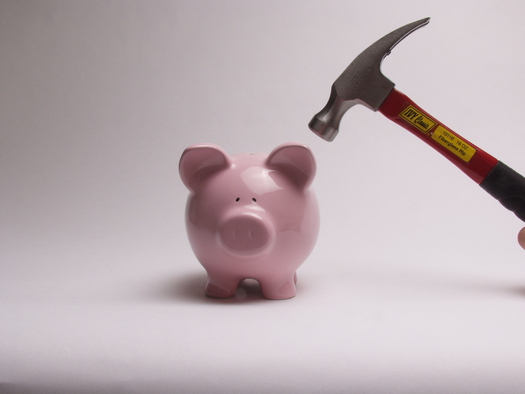 Empty Wallets: Tennesseans Have Least to Spend During the Holidays