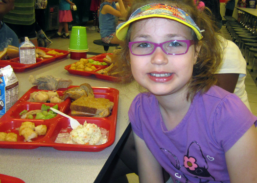 Federal Bill Offers Improvement for TN School Lunches