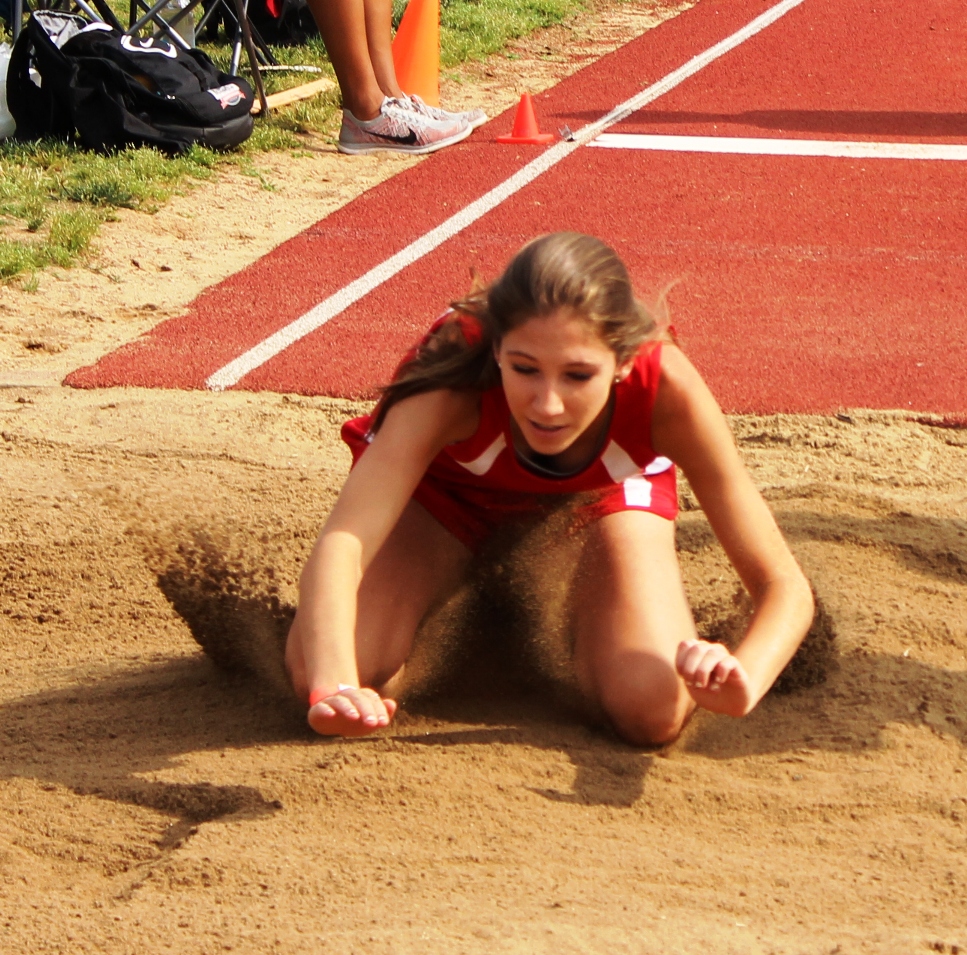 Young and Pearson Qualify for State Track Meet