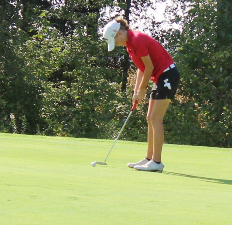 Ashley Gilliam Wins 2nd Consecutive Schooldays Golf Title