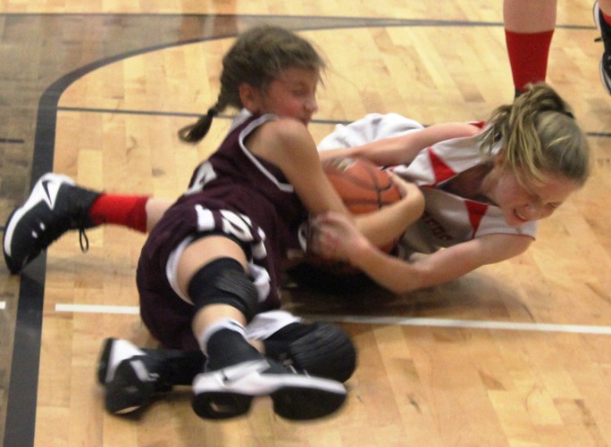 CCMS Falls to White County in 6th Grade Basketball on Thursday