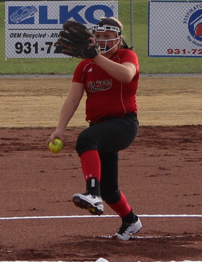 CCMS Softball Stings Whitworth-Buchanan