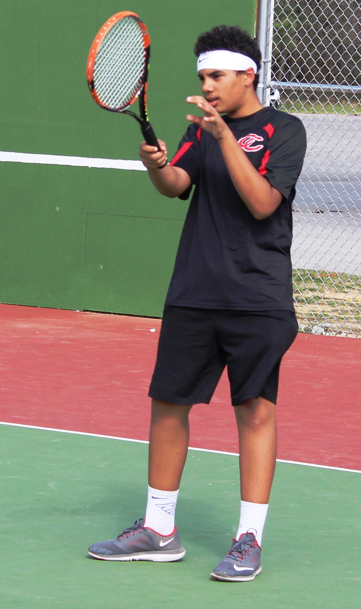 CCMS Tennis Sweeps St. Andrews on Thursday