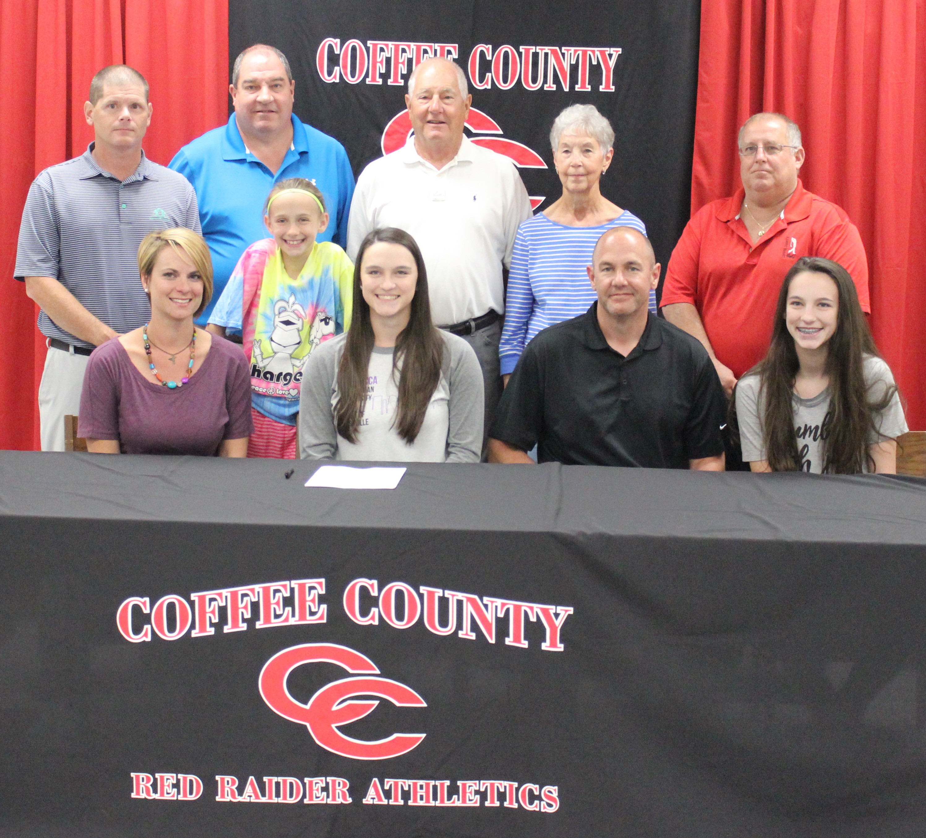 Sophie Vinson Signs Golf Scholarship with Trevecca