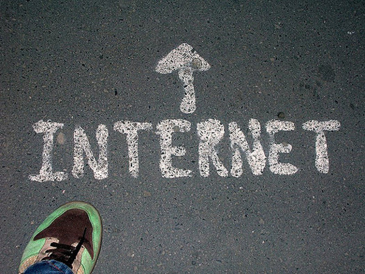 Report Claims Rollback of Internet Rules Based on False Info