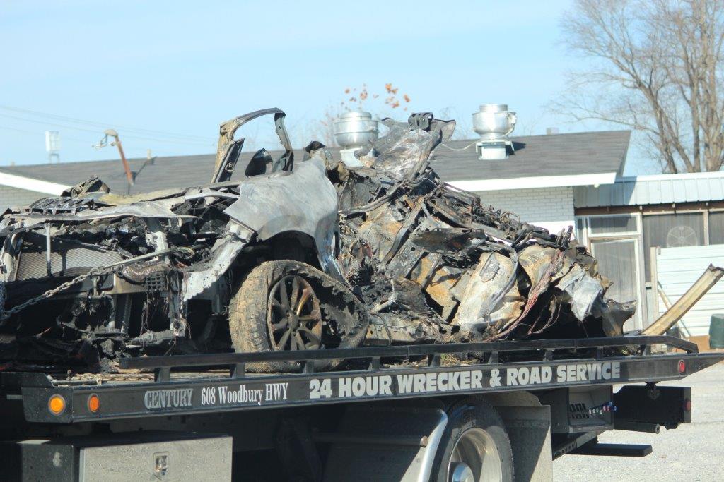 Two People Die in Fiery Crash on I-24