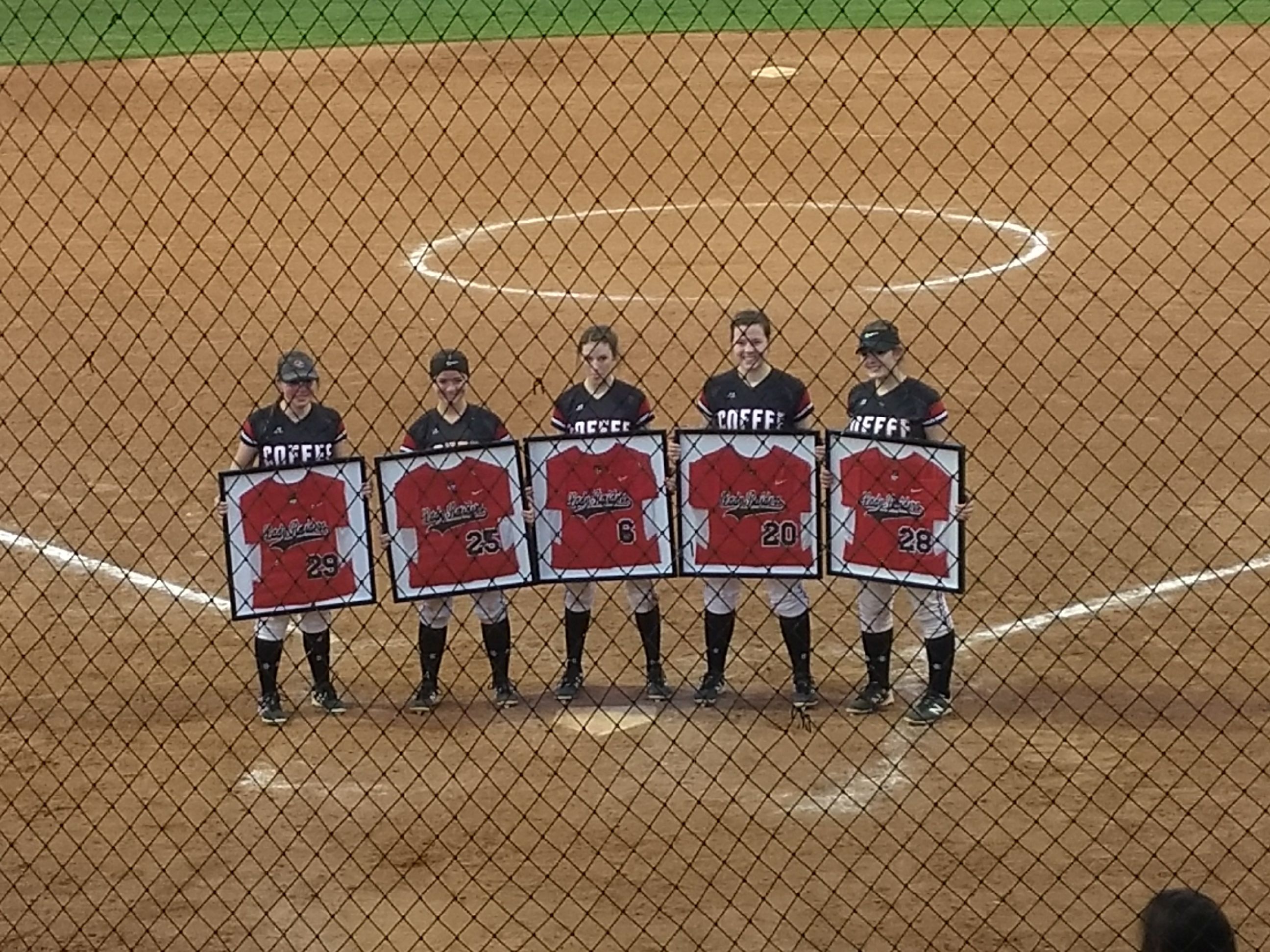 Lady Raider Softball Sweeps Columbia on Senior Night