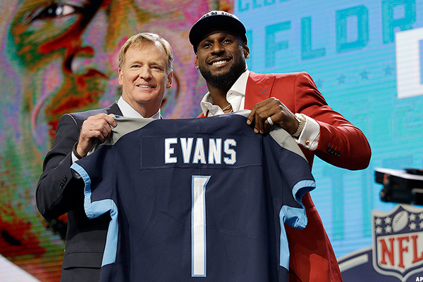 Rookie LB Rashaan Evans Makes Strides with Titans