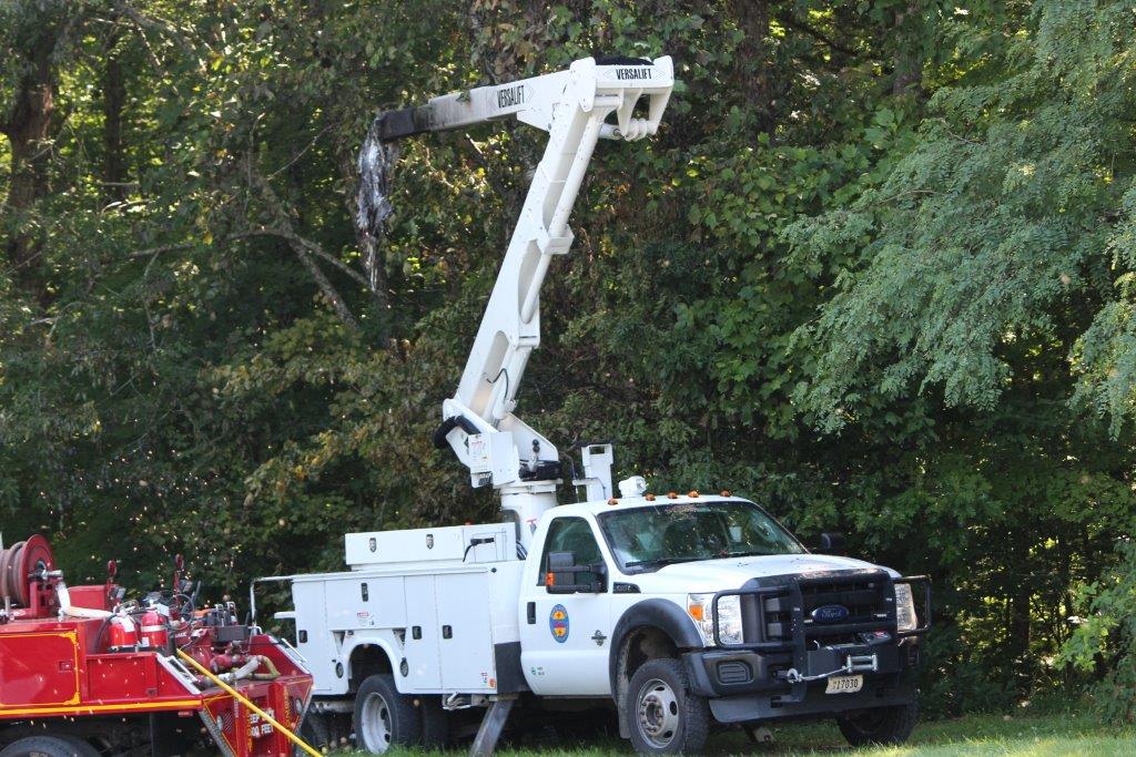 Duck River Electric Co-Op Lineman Dies after Bucket Truck Catches Fire