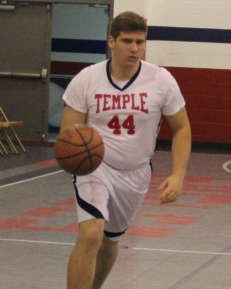 Temple Baptist Basketball Gets Monday Night Win