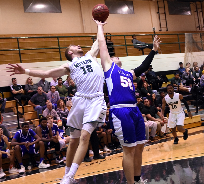 Motlow Bucks Raise Winning Streak to Five, Take Sole Possession of TCCAA Lead