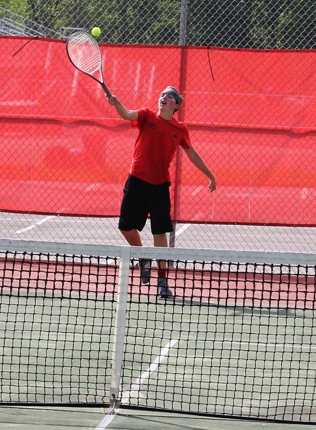Coffee County CHS Tennis Rolls to District Semifinal Win over Shelbyville