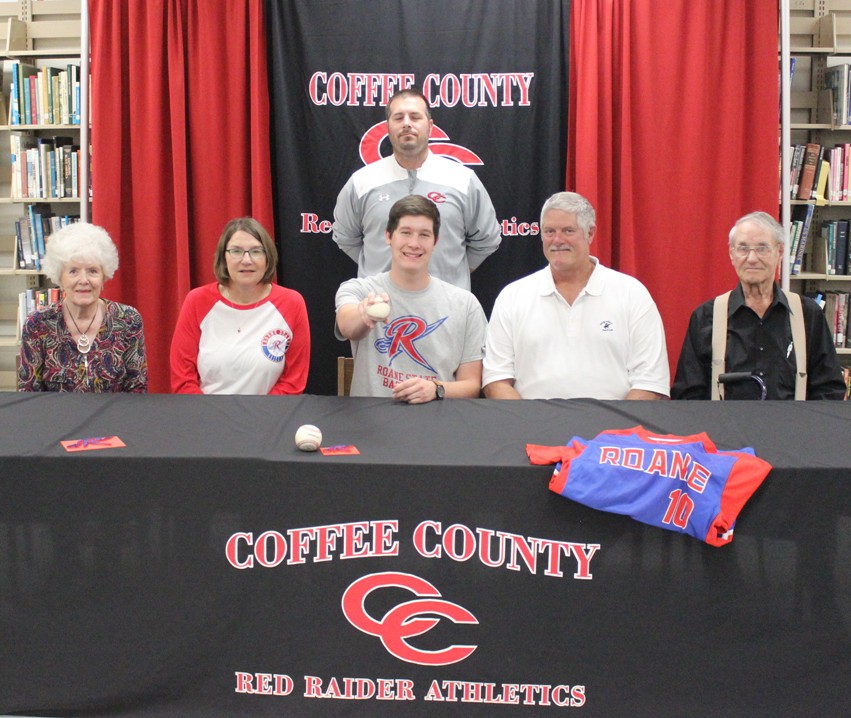 Harley Hinshaw Commits to Play College Baseball at Roane State