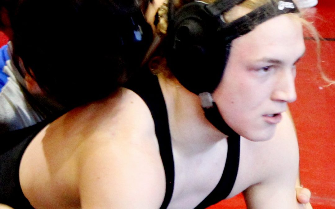 CHS Wrestlers Drop Match at Warren County on Tuesday