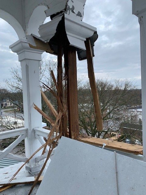Lightning strikes Coffee County courthouse Wednesday