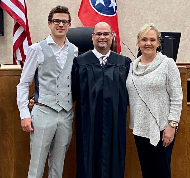Greg Perry sworn in as Coffee County Sessions Judge