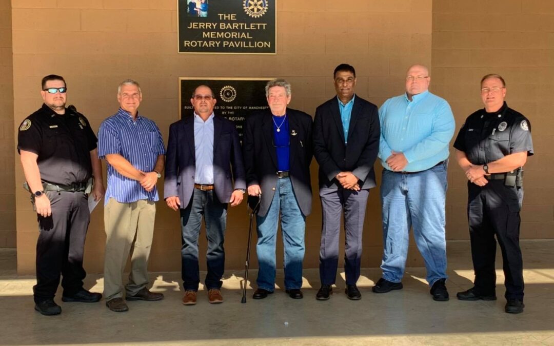 Businessman continues to recognize MPD officers