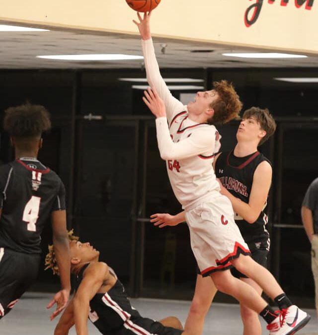 Raiders complete fourth quarter comeback, drop Tullahoma Wildcats
