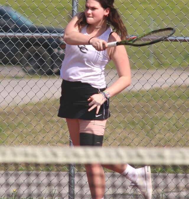 CHS tennis swept on Monday