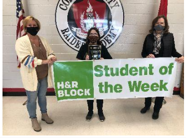 H&R BLOCK STUDENT OF THE WEEK