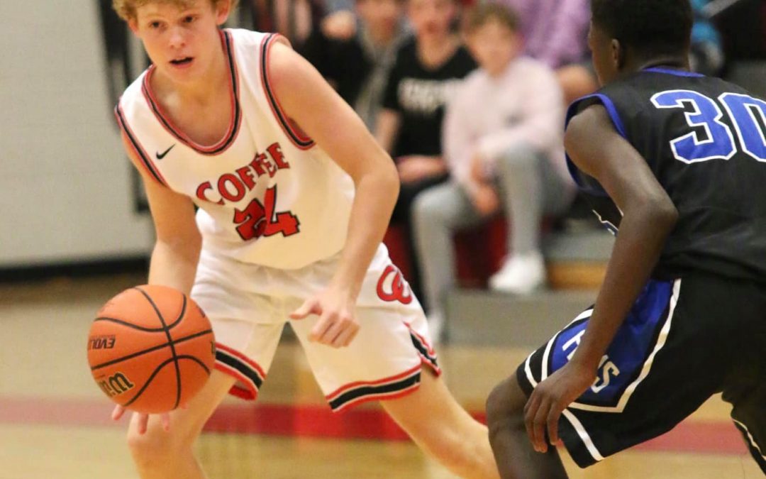 Coffee Middle sweeps West in return from holiday break