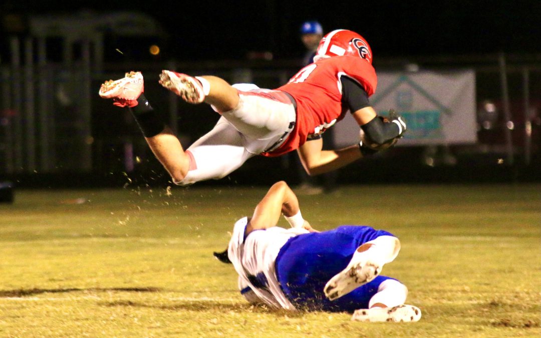 FOOTBALL: Raiders win fourth straight, take 35-28 thriller over Rockvale