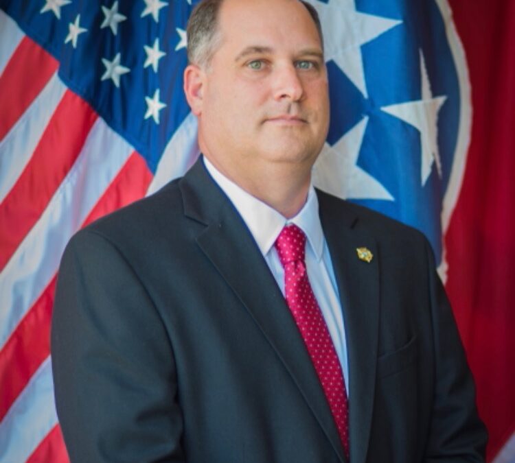 Incumbents Bartlett, Partin fight off primary challengers; will face competition in August