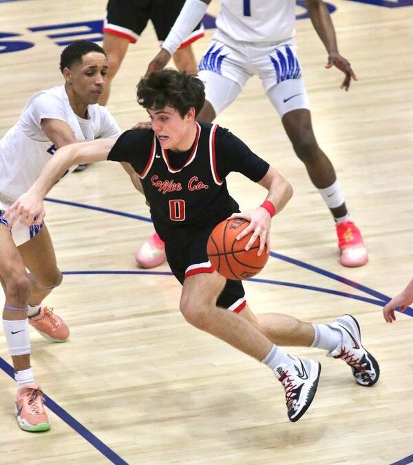 Raider boys pull away late to sweep Shelbyville