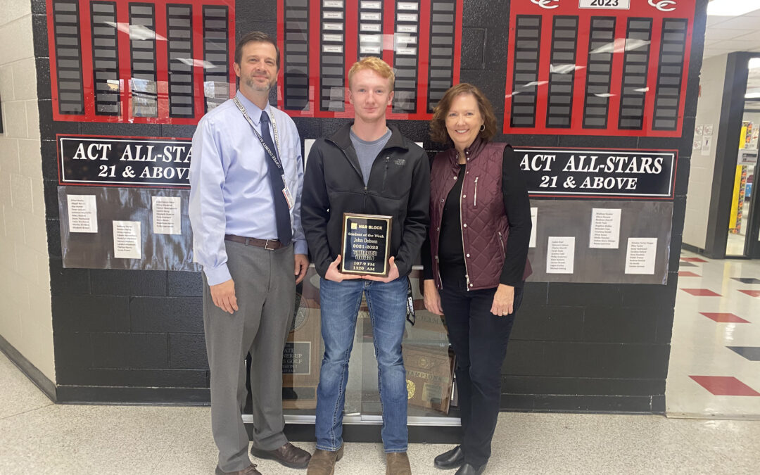 H&R BLOCK STUDENT OF THE WEEK – John Dobson