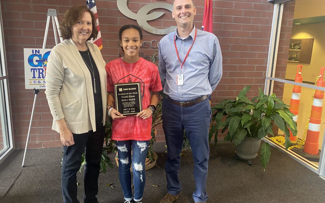 H&R BLOCK STUDENT OF THE WEEK – Naomi Abiose