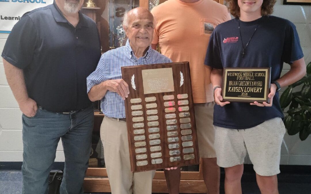 Lowery receives Brian Gregory Award for WMS
