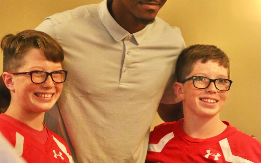 VOLS HENDON HOOKER, ALONTAE TAYLOR VISIT LOCAL PLAYERS AT NIGHT OF CHAMPIONS(Photo gallery)